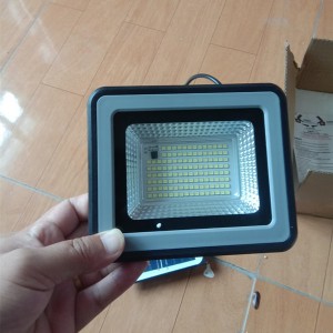 Holofote solar com caixa de PVC de 20W a 220W para iluminação externa