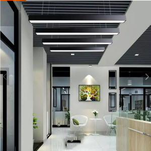 LED csillárok Mennyezeti lámpa szállodai vagy irodai használatra IP20/IP65 lineáris mennyezeti lámpa